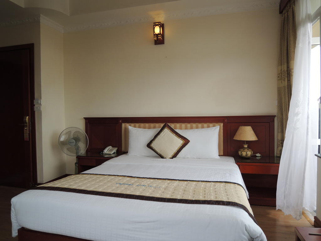 Satel Hotel Hanoi Rum bild